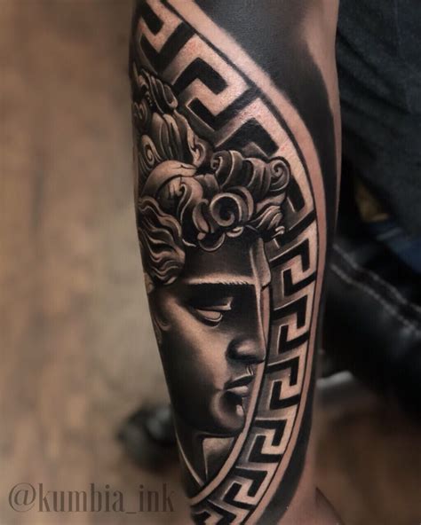 tatuaje de versace